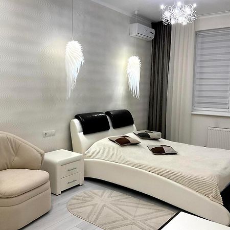 Central Apartment Odessa Extérieur photo